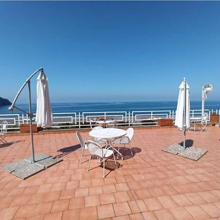 Appartamento Nel Fabbricato Denominato Il Castello Praia a Mare Bagian luar foto