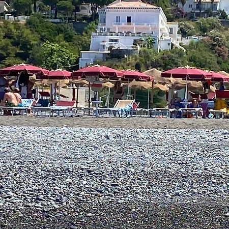 Appartamento Nel Fabbricato Denominato Il Castello Praia a Mare Bagian luar foto