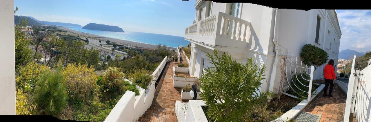 Appartamento Nel Fabbricato Denominato Il Castello Praia a Mare Bagian luar foto