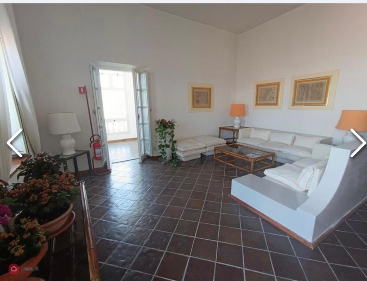 Appartamento Nel Fabbricato Denominato Il Castello Praia a Mare Bagian luar foto