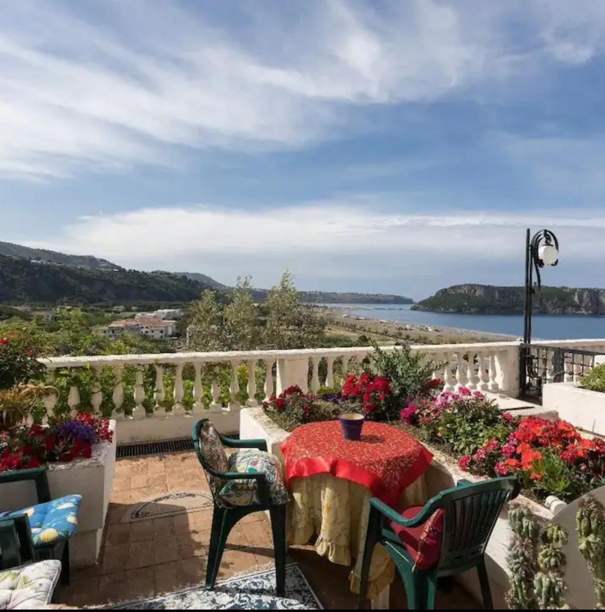 Appartamento Nel Fabbricato Denominato Il Castello Praia a Mare Bagian luar foto